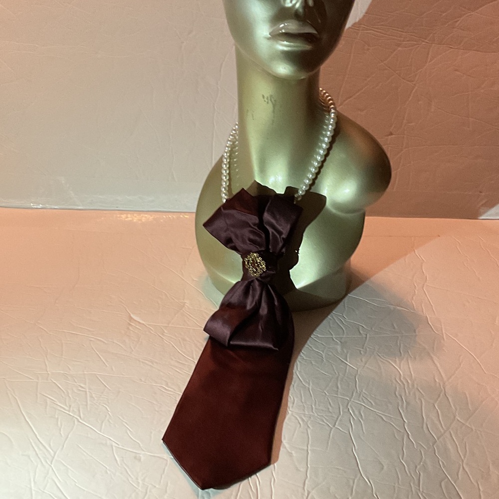 Up-cycled Men’s Silk Tie w. Faux Pearl Necklace and Decorative Brooch for Women